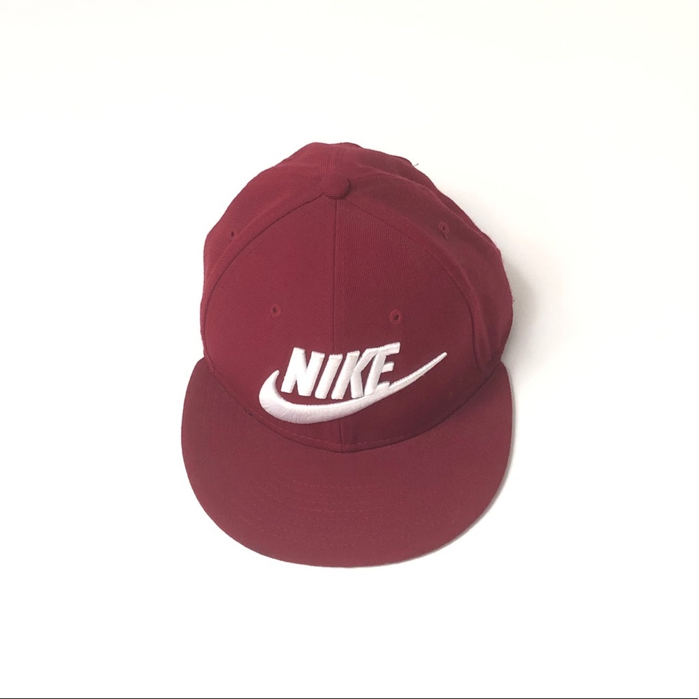 Nike SnapBack maroon flat-bill hat